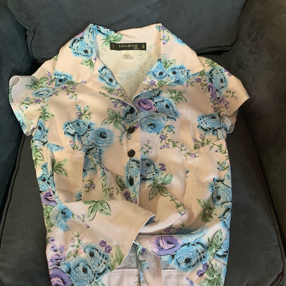 LAURA BYRNES CALIFORNIA RIDLEY TOP IN BLUE ROSE - Picture 2 of 3